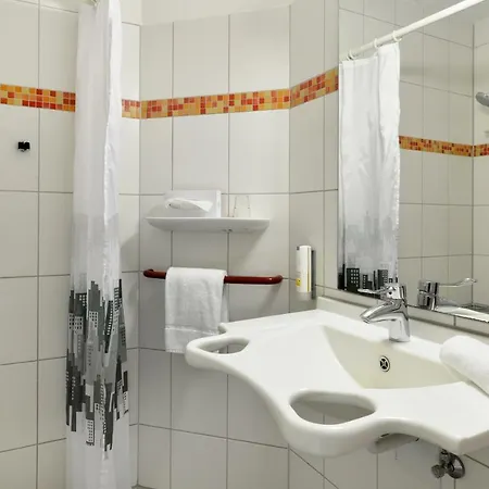 City-hotel Kurfuerst Balduin فندق 3*